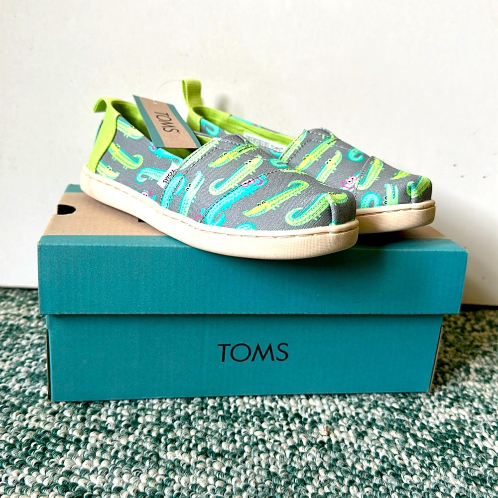 Kids Toms shoes